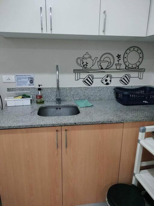 Cubao Manhattan Heights, Unit 8Bc Tower B, 1 Br Manila Exterior foto